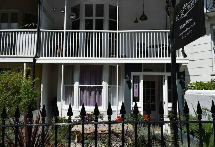 ベッドアンドブレックファースト Colson House