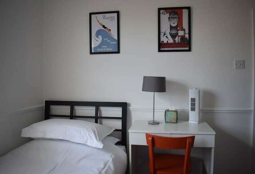 ベッドアンドブレックファースト Colson House