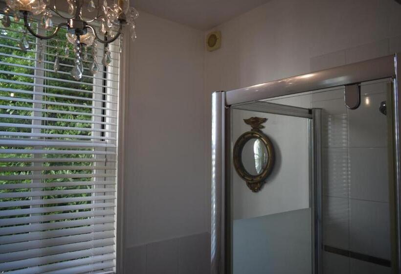 ベッドアンドブレックファースト Colson House