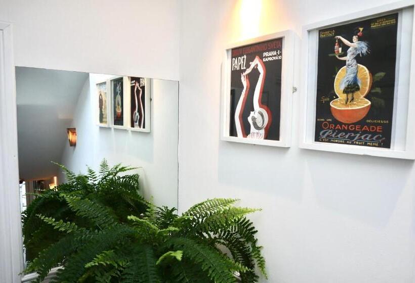 ベッドアンドブレックファースト Colson House