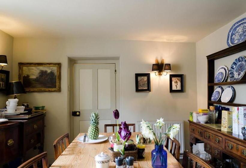 مبيت وإفطار Heron House