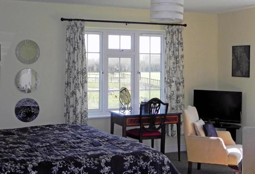 مبيت وإفطار Lowerfield Farm