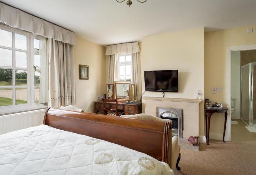 مبيت وإفطار Lowerfield Farm