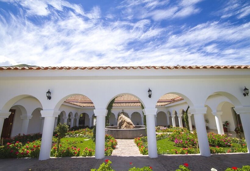 هتل Agustos Urubamba