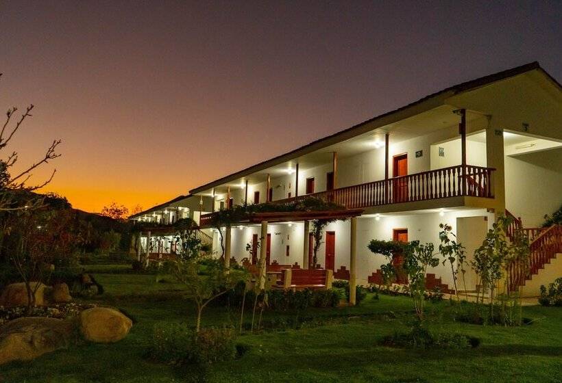 هتل Agustos Urubamba