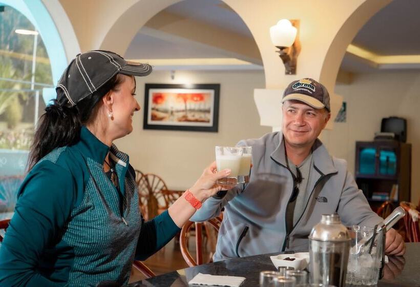 هتل Agustos Urubamba