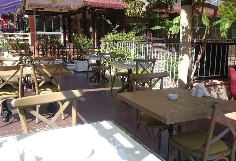 فندق Ata Lagoon Beach