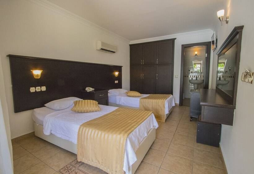 فندق Ata Lagoon Beach