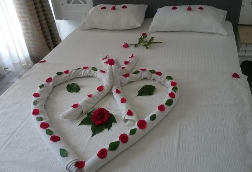 فندق Ata Lagoon Beach