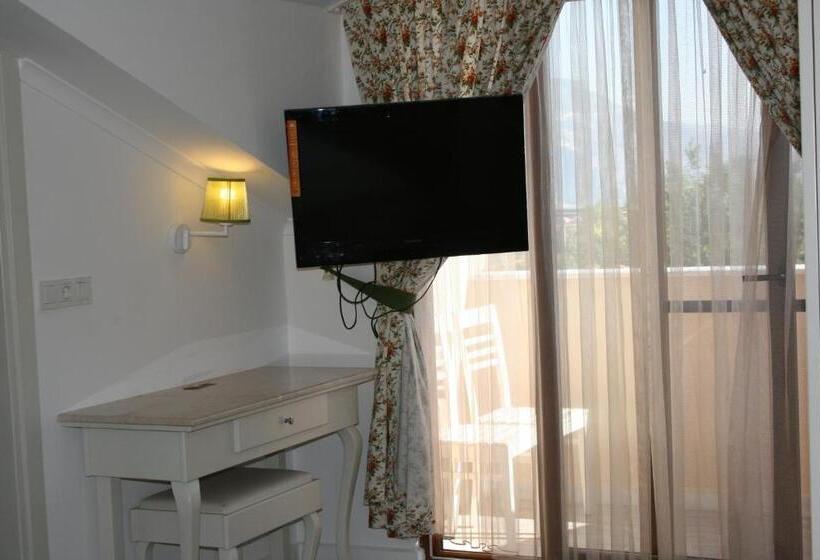 فندق Ata Lagoon Beach