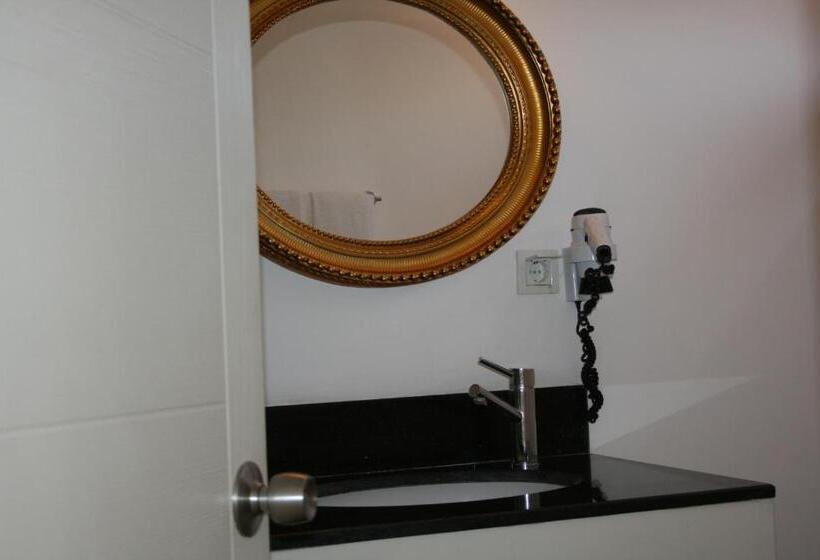 فندق Ata Lagoon Beach