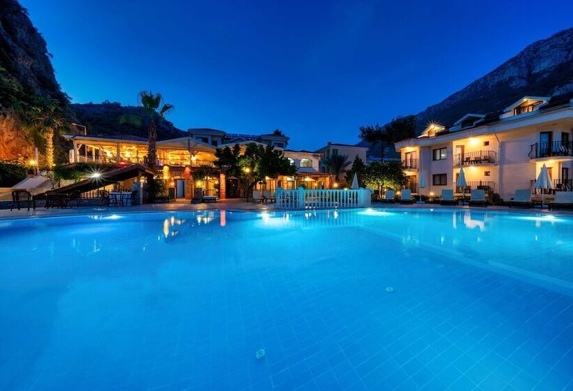 فندق Ata Lagoon Beach