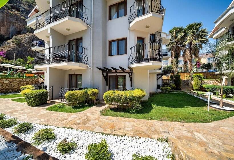 فندق Ata Lagoon Beach