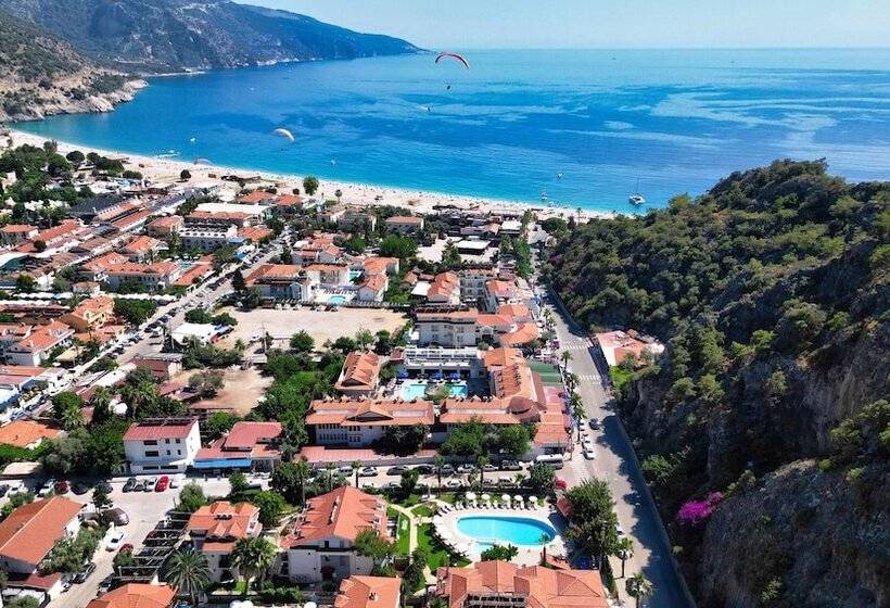 هتل Ata Lagoon Beach