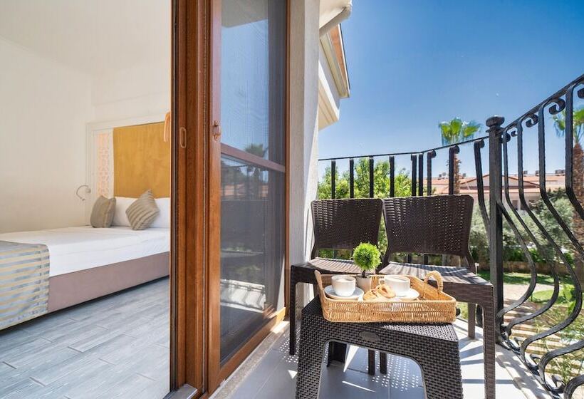 فندق Ata Lagoon Beach