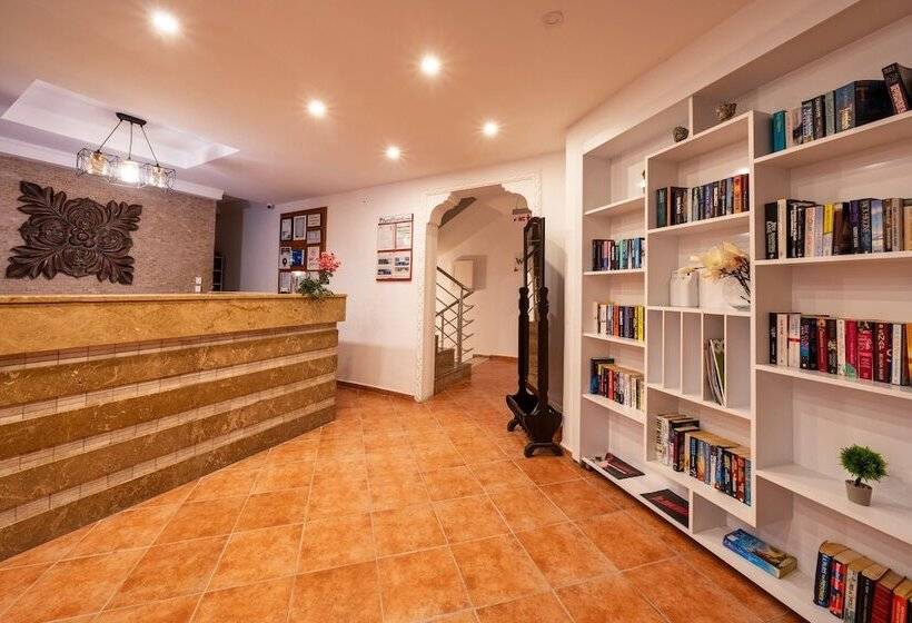 فندق Ata Lagoon Beach