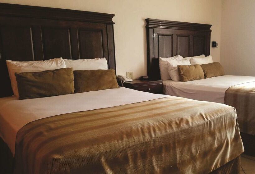 Laos Mar Hotel & Suites