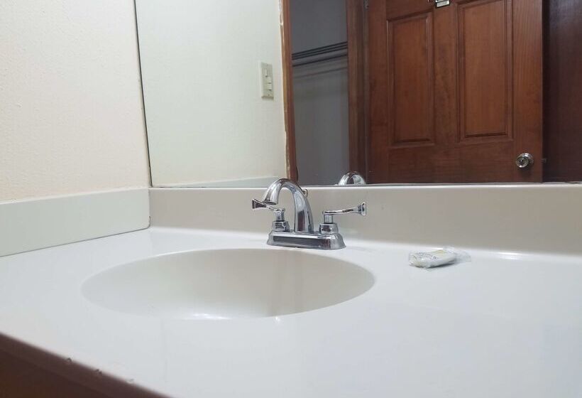 Laos Mar Hotel & Suites