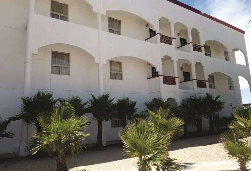 Laos Mar Hotel & Suites