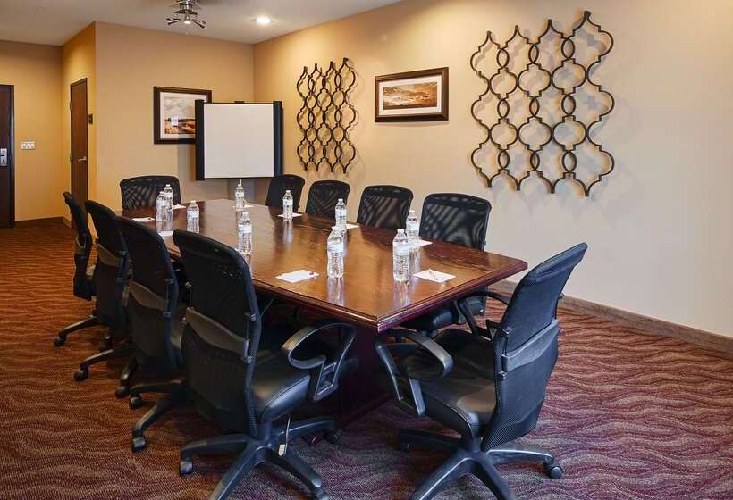 فندق Best Western Plus Burleson Inn & Suites