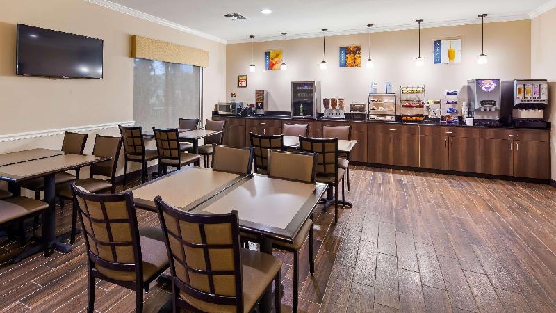 فندق Best Western Plus Burleson Inn & Suites