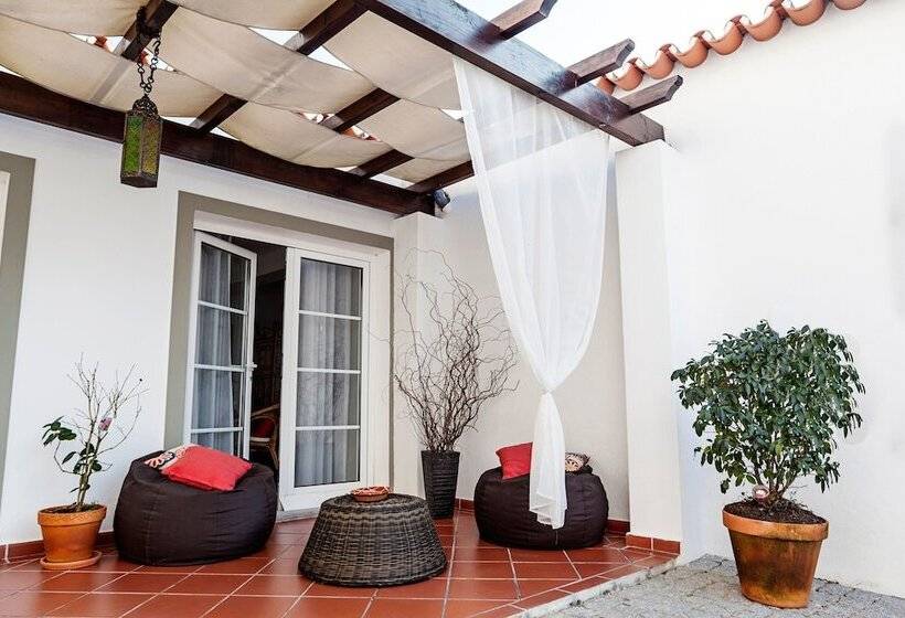 هتل Casa Do Plátano   Arraiolos