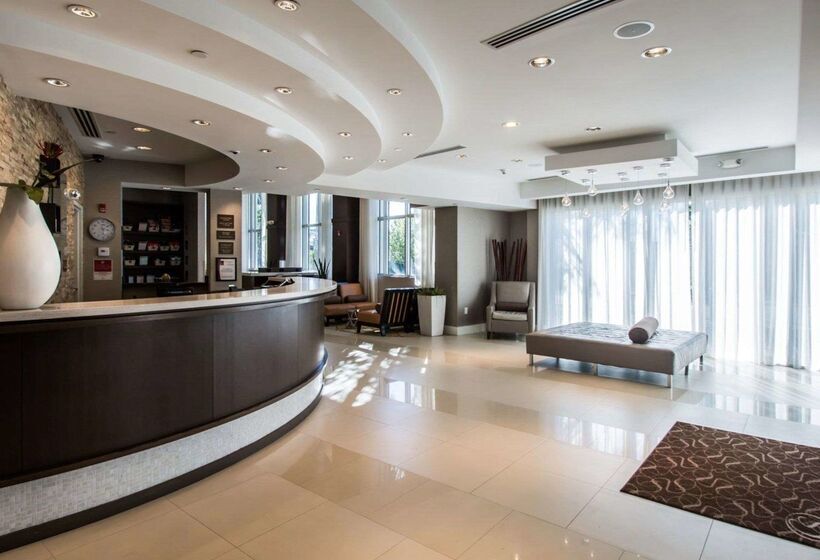 Отель Comfort Suites Miami Airport North