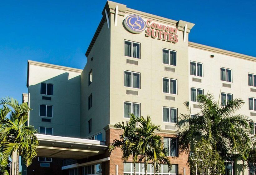 Отель Comfort Suites Miami Airport North