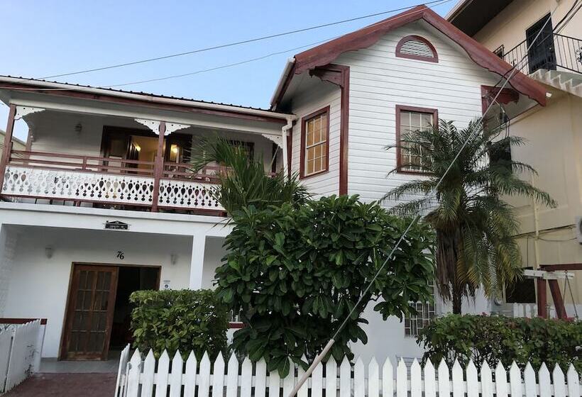 فندق Coningsby Inn