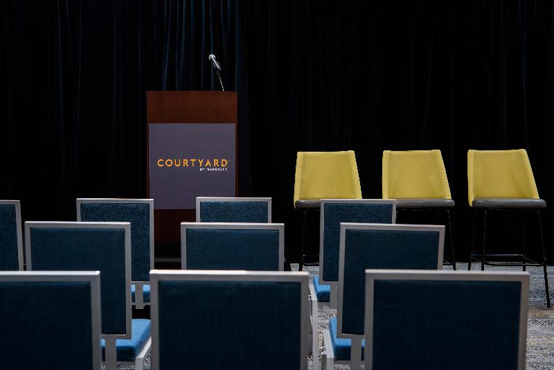 בית מלון כפרי Courtyard By Marriott Edmonton West