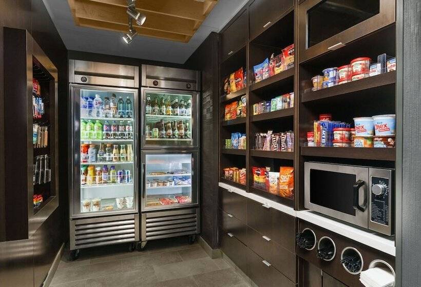 فندق Courtyard Chicago Bloomingdale