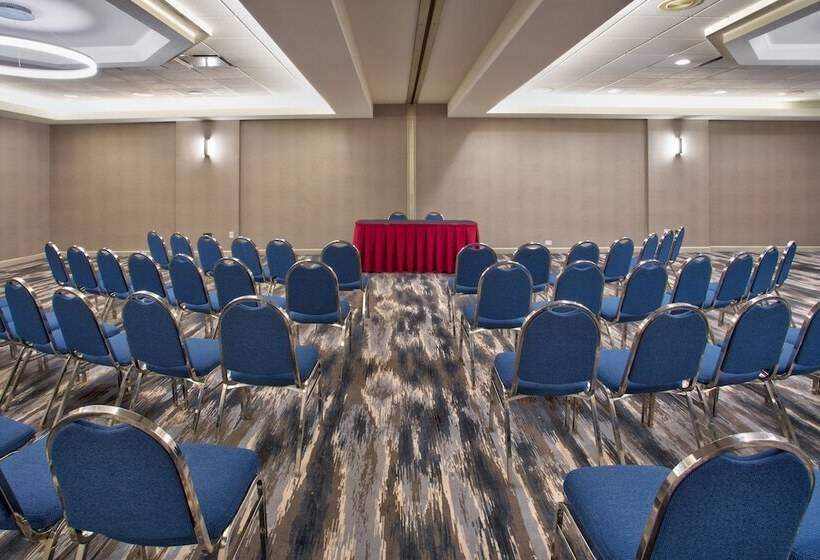 هتل Crowne Plaza Chicago Northbrook, An Ihg