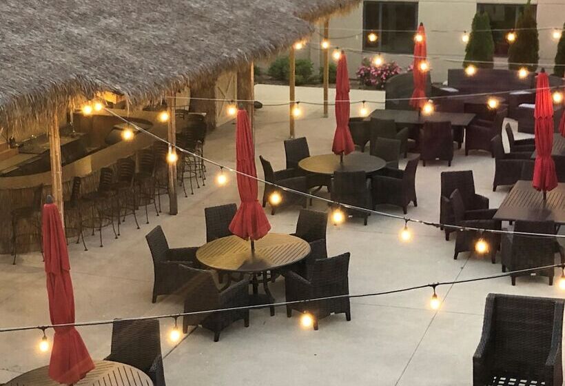 هتل Crowne Plaza Chicago Northbrook, An Ihg