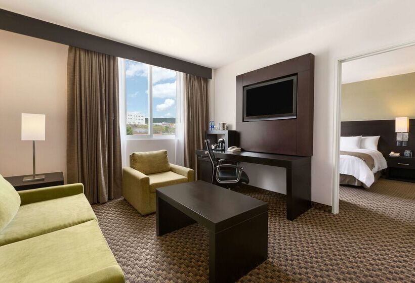 Doubletree By Hilton Hotel Queretaro