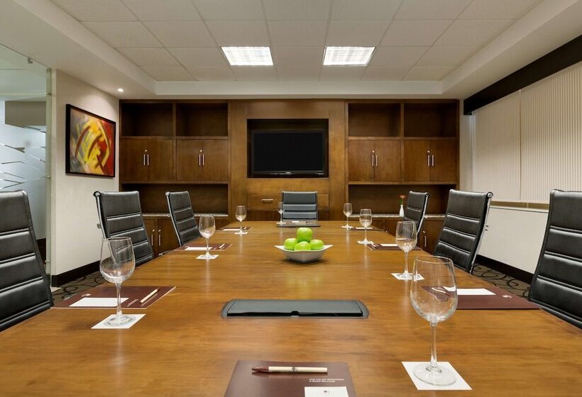 Doubletree By Hilton Hotel Queretaro