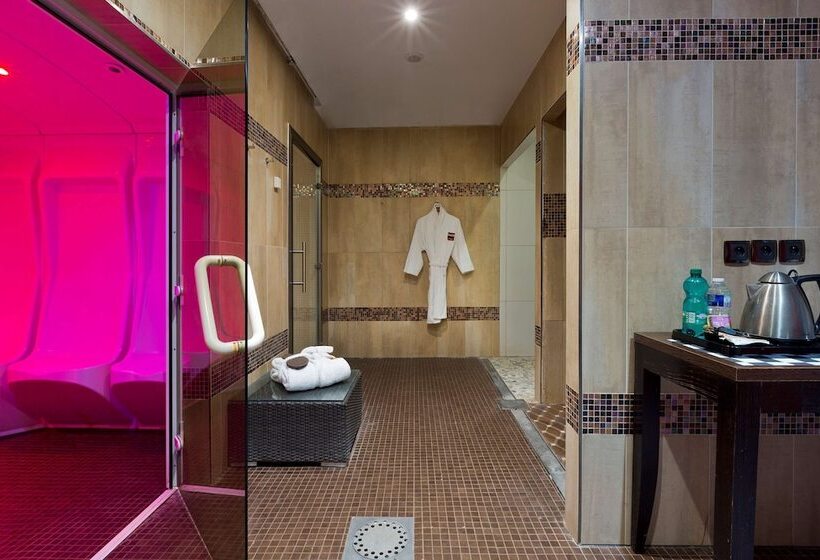 Enzo Hotels Thionville By Kyriad Direct