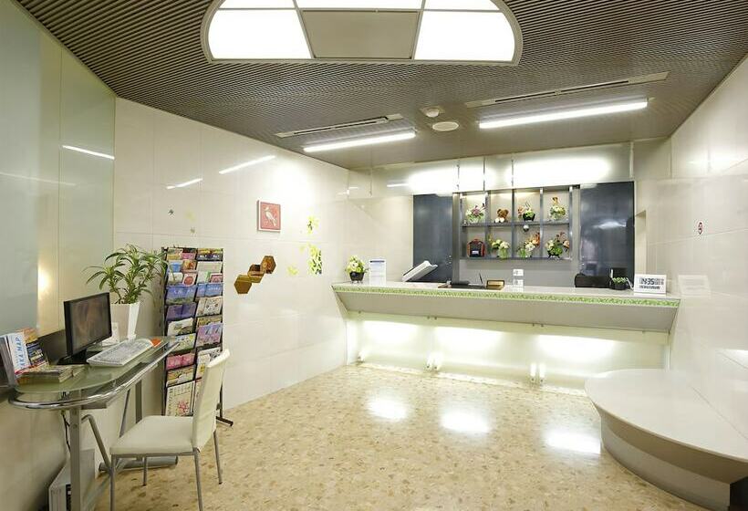 فندق Grampus Inn Osaka