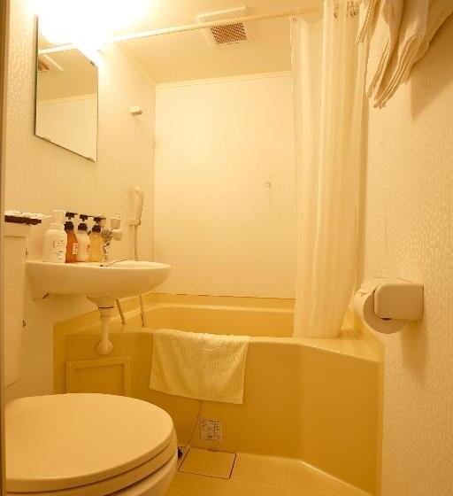 فندق Grampus Inn Osaka