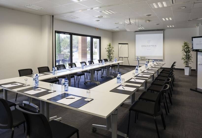 ホテル Grand Prix Hôtel & Restaurant