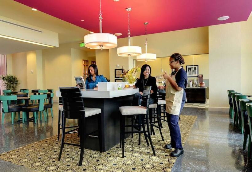 هتل Hampton Inn & Suites Miami/brickelldowntown