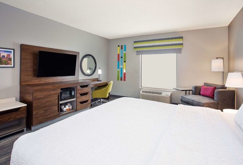 فندق Hampton Inn & Suites Tampa East