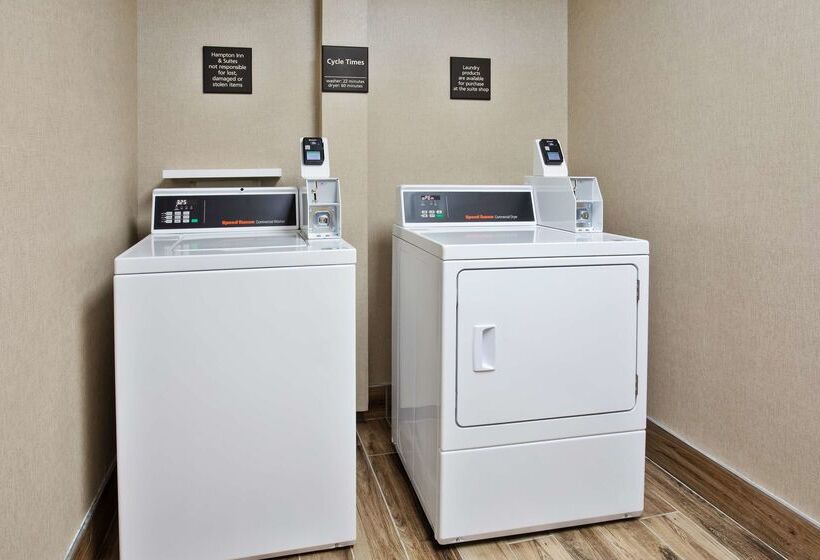 فندق Hampton Inn & Suites Tampa East