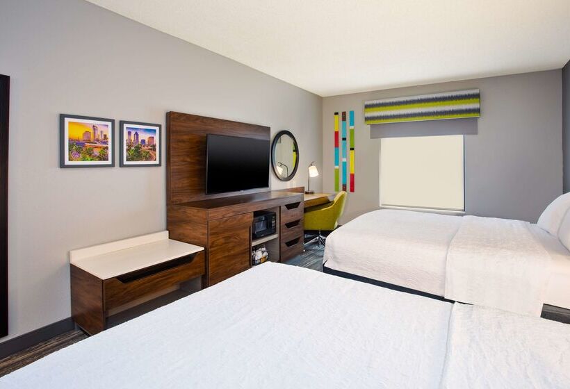 فندق Hampton Inn & Suites Tampa East