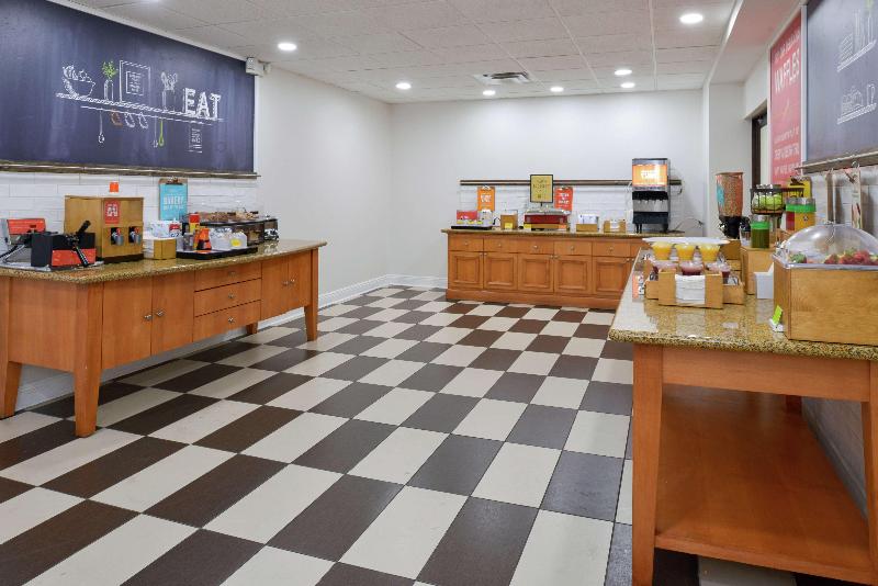 فندق Hampton Inn & Suites Tampa East