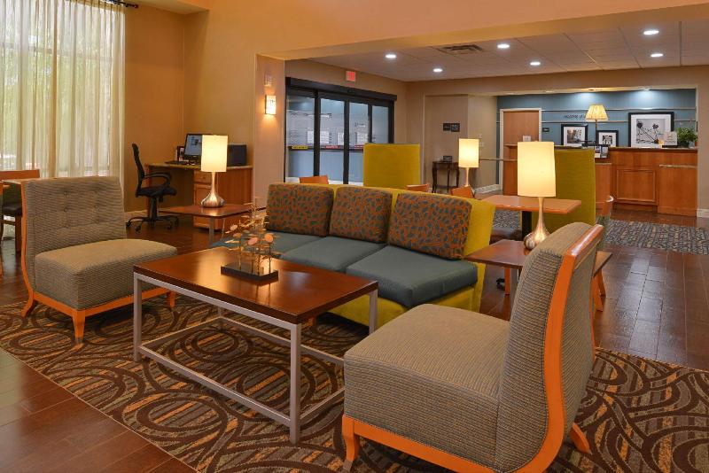 فندق Hampton Inn & Suites Tampa East