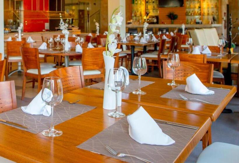 בית מלון כפרי Holiday Inn Acapulco La Isla, An Ihg