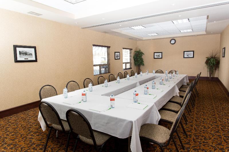 فندق Holiday Inn & Suites Lloydminster, An Ihg