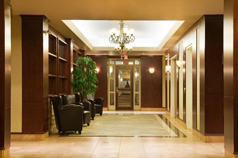 فندق Holiday Inn & Suites Lloydminster, An Ihg