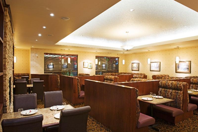 فندق Holiday Inn & Suites Lloydminster, An Ihg