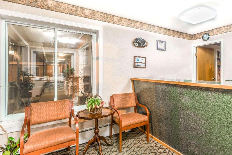 هتل Knights Inn Lenox